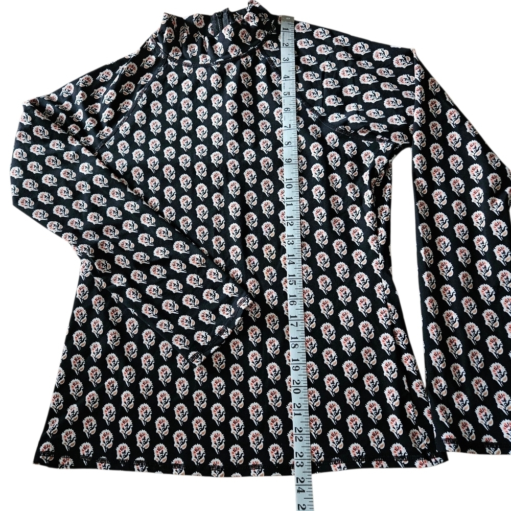 Garnet Hill Swim Rashguard Natural UPF 50+ M Long Sleeve Pullover 1/4 Zip Black - Picture 13 of 14